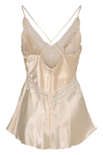 Carica l'immagine nel visualizzatore di Gallery, Top in satin elegante con scollatura a V
