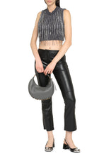 Carica l'immagine nel visualizzatore di Gallery, Crop-top in maglia a costine
