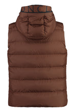 Carica l'immagine nel visualizzatore di Gallery, Gilet imbottito Cardamine con cappuccio
