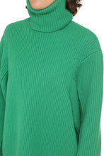 Carica l'immagine nel visualizzatore di Gallery, Maglione in lana vergine
