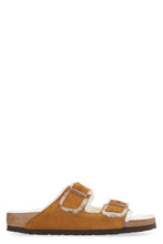 Carica l'immagine nel visualizzatore di Gallery, Slides Arizona Shearling in suede
