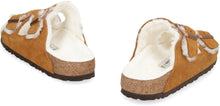Carica l'immagine nel visualizzatore di Gallery, Slides Arizona Shearling in suede
