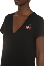 Carica l'immagine nel visualizzatore di Gallery, T-shirt con scollo a V
