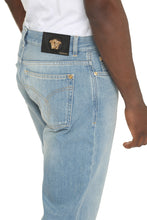Carica l'immagine nel visualizzatore di Gallery, Jeans straight leg a 5 tasche
