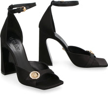 Load image into Gallery viewer, Satin sandals

