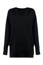 Carica l'immagine nel visualizzatore di Gallery, Maglione in lana con scollo a V
