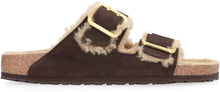 Carica l'immagine nel visualizzatore di Gallery, Slides Arizona shearling in suede
