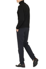 Carica l'immagine nel visualizzatore di Gallery, Pullover dolcevita in lana vergine
