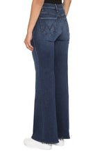 Carica l'immagine nel visualizzatore di Gallery, Jeans straight leg The Hustler Roller Sneak
