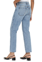Carica l'immagine nel visualizzatore di Gallery, Jeans straight leg Abigail
