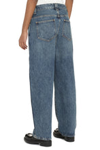 Load image into Gallery viewer, The Preen Jean wide-leg jeans

