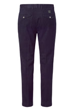 Load image into Gallery viewer, Slim fit chinos
