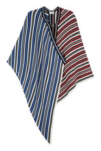 Load image into Gallery viewer, Knitted wool cape
