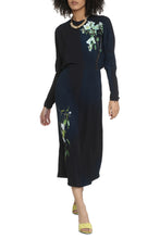 Carica l&#39;immagine nel visualizzatore di Gallery, Abito in crêpe con stampa floreale
