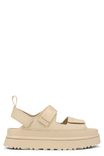 Load image into Gallery viewer, GoldenGlow sandals with Plateau
