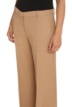 Carica l'immagine nel visualizzatore di Gallery, Pantaloni flared-leg
