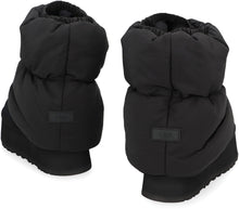 Load image into Gallery viewer, Classic Mini Dipper Ankle boots
