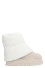 Load image into Gallery viewer, Classic Mini Dipper Ankle boots
