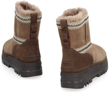 Load image into Gallery viewer, Classic Mini TrailGazer boots

