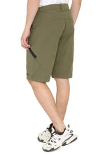 Load image into Gallery viewer, Cotton cargo bermuda shorts
