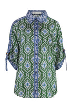 Carica l'immagine nel visualizzatore di Gallery, Blusa Wyle in seta stampata
