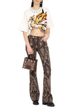 Load image into Gallery viewer, Embroidered cropped t-shirt
