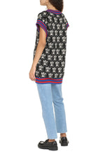 Load image into Gallery viewer, Knitted wool vest
