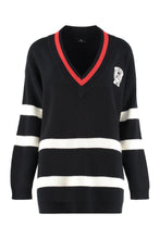 Carica l'immagine nel visualizzatore di Gallery, Maglione in lana con patch

