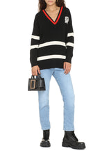 Carica l'immagine nel visualizzatore di Gallery, Maglione in lana con patch
