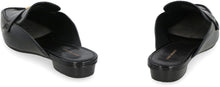 Carica l'immagine nel visualizzatore di Gallery, Slippers a punta Delicate
