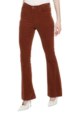 Carica l'immagine nel visualizzatore di Gallery, Pantaloni The Weekender Fray in velluto a coste
