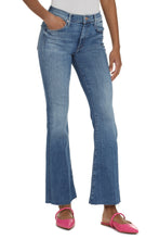 Carica l'immagine nel visualizzatore di Gallery, Jeans straight leg The Weekender Fray a 5 tasche
