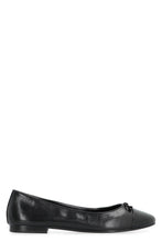 Load image into Gallery viewer, Leather ballet flats with logo
