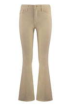 Carica l'immagine nel visualizzatore di Gallery, Cropped jeans svasati The Weekender
