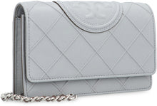 Carica l'immagine nel visualizzatore di Gallery, Wallet on chain Fleming in pelle
