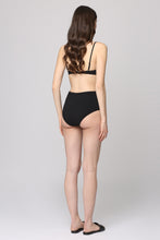 Carica l'immagine nel visualizzatore di Gallery, Top bikini a fascia
