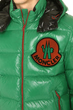 Carica l&#39;immagine nel visualizzatore di Gallery, 2 Moncler 1952 - Piumino Haggi con cappuccio
