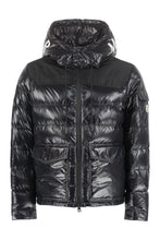 Carica l'immagine nel visualizzatore di Gallery, Moncler Born to Protect - Piumino full-zip Gombei con cappuccio
