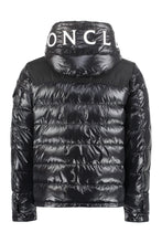 Carica l'immagine nel visualizzatore di Gallery, Moncler Born to Protect - Piumino full-zip Gombei con cappuccio
