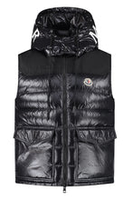 Carica l'immagine nel visualizzatore di Gallery, Moncler Born to Protect - Piumino smanicato Genichi
