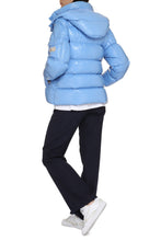 Carica l'immagine nel visualizzatore di Gallery, MONCLER MAYA 70 JACKET - Piumino corto con cappuccio
