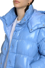 Carica l'immagine nel visualizzatore di Gallery, MONCLER MAYA 70 JACKET - Piumino corto con cappuccio
