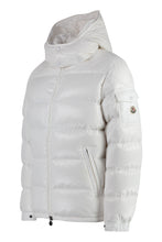 Carica l'immagine nel visualizzatore di Gallery, Piumino Moncler Maya in nylon lucido
