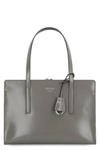 Carica l'immagine nel visualizzatore di Gallery, Borsa Prada Re-Edition 1995 in pelle
