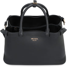 Carica l'immagine nel visualizzatore di Gallery, Borsa Prada Buckle in pelle
