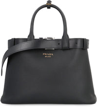 Carica l'immagine nel visualizzatore di Gallery, Borsa Prada Buckle in pelle

