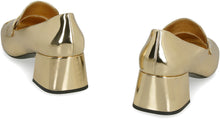 Carica l'immagine nel visualizzatore di Gallery, Mocassini in pelle metallizzata con maxi linguetta
