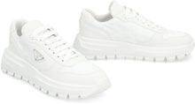 Carica l'immagine nel visualizzatore di Gallery, Sneakers low-top in nylon
