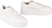 Load image into Gallery viewer, Downtown Bold platform sneakers
