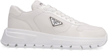 Carica l'immagine nel visualizzatore di Gallery, Sneakers in pelle con logo
